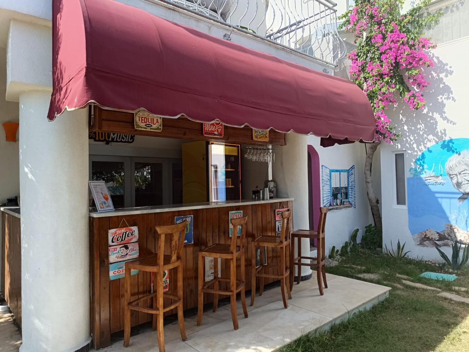 La Brezza Suite & Hotel Акярлар Екстериор снимка